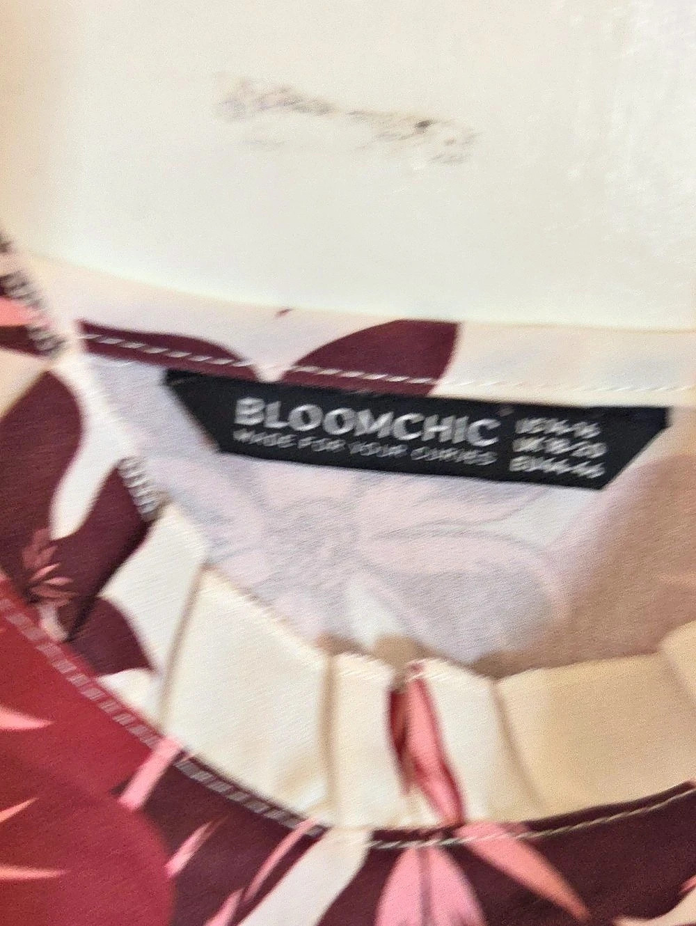 Bloomchic Floral Tank Top in White & Red Size Xl - Picture 4 of 4